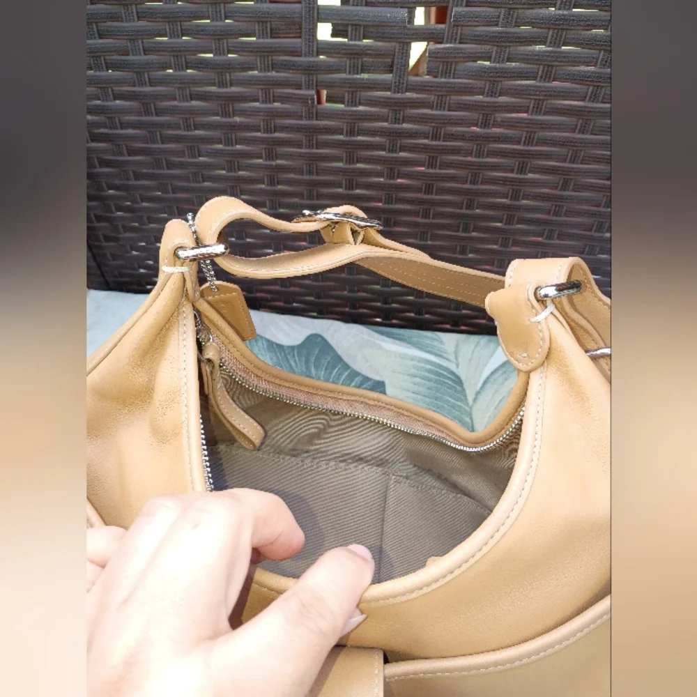 Coach Hampton Tan Camel Leather Zip Buckel Flap  Hobo Bag